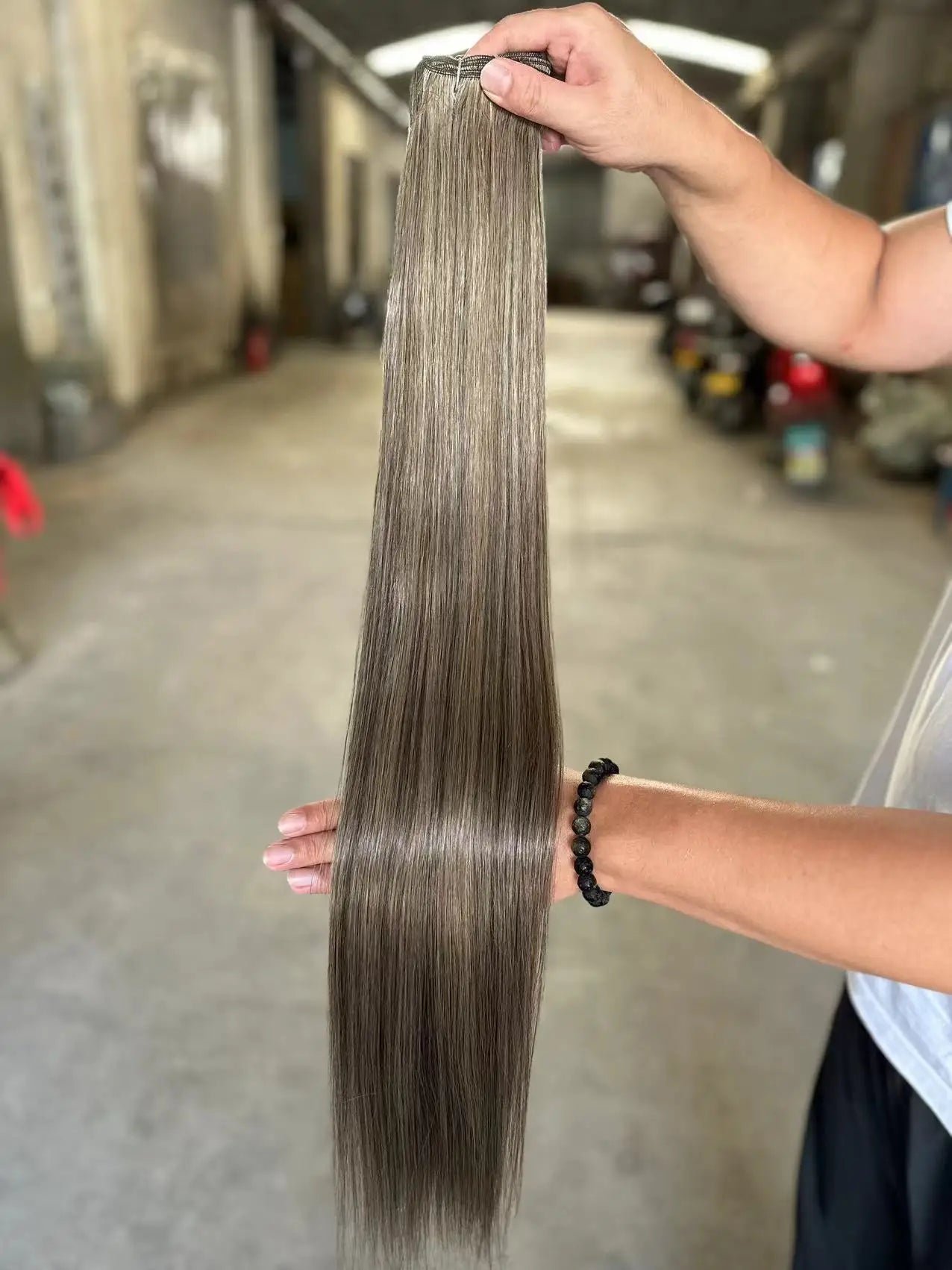 Bone Straight Hair Bundles – Natural & Synthetic Yaki Straight Extensions